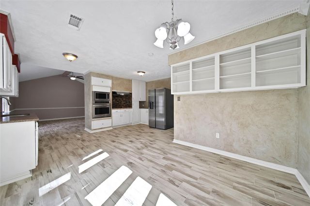 2006 Mermaid Lane, Houston, TX 77062