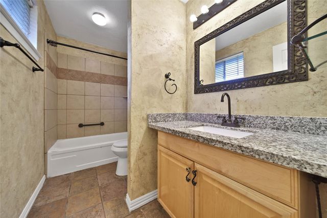 2006 Mermaid Lane, Houston, TX 77062