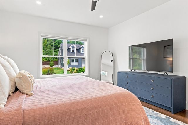 19 Wild Apple Lane, Exeter, NH 03833