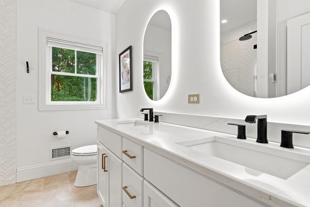 19 Wild Apple Lane, Exeter, NH 03833