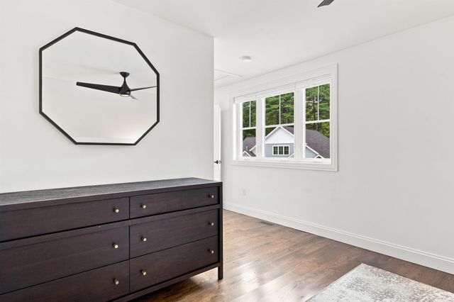 19 Wild Apple Lane, Exeter, NH 03833