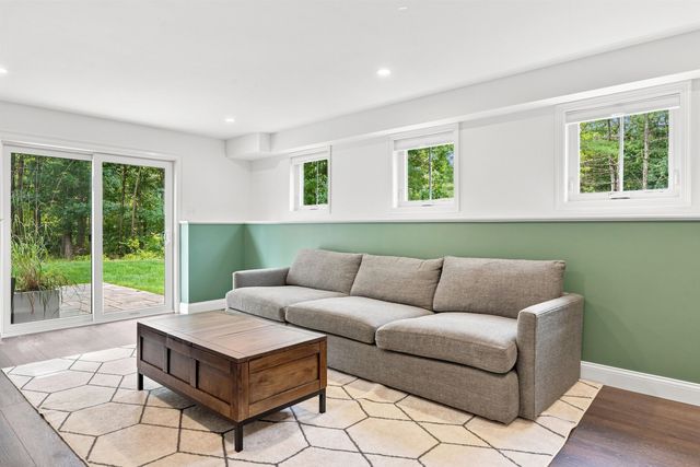 19 Wild Apple Lane, Exeter, NH 03833