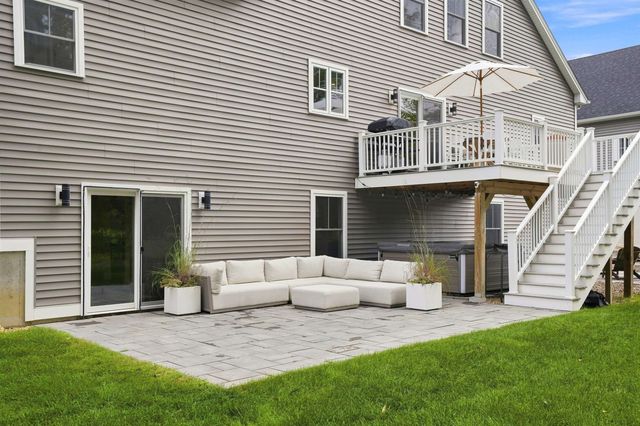 19 Wild Apple Lane, Exeter, NH 03833