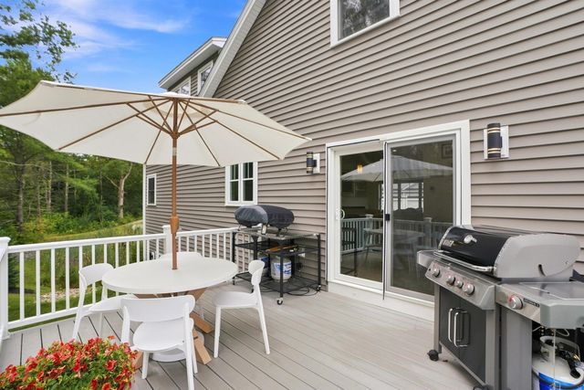 19 Wild Apple Lane, Exeter, NH 03833