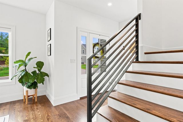 19 Wild Apple Lane, Exeter, NH 03833