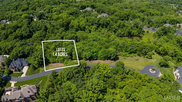 31 TBB Grand Meridien Court, Wildwood, MO 63005
