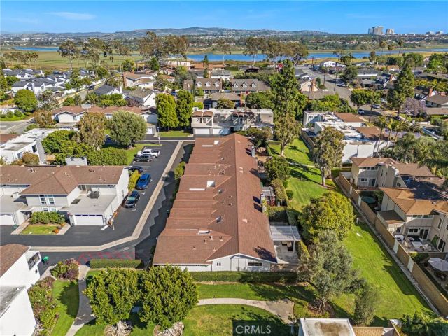 359 Ravello Lane, Costa Mesa, CA 92627