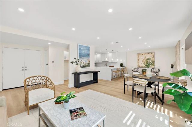 359 Ravello Lane, Costa Mesa, CA 92627