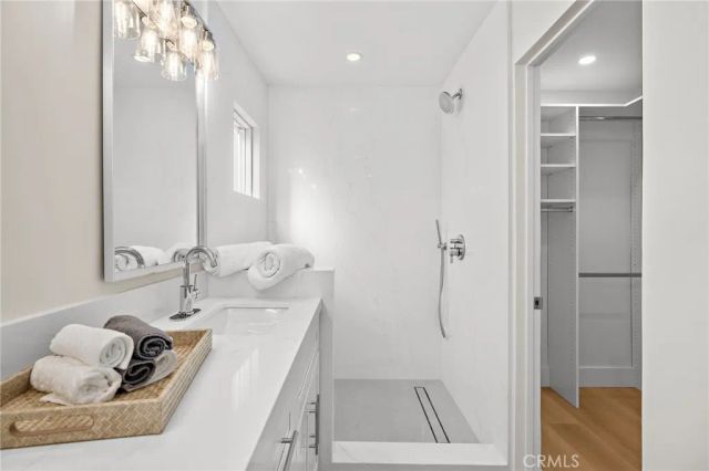 359 Ravello Lane, Costa Mesa, CA 92627