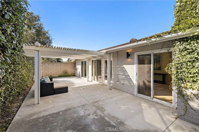 359 Ravello Lane, Costa Mesa, CA 92627