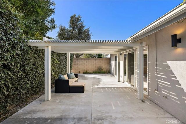 359 Ravello Lane, Costa Mesa, CA 92627