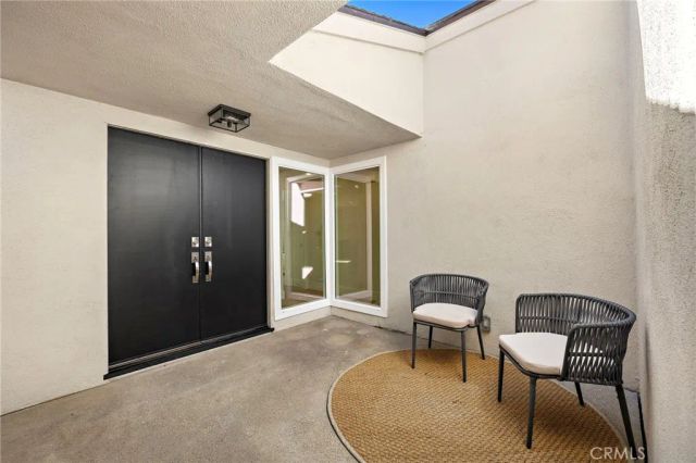 359 Ravello Lane, Costa Mesa, CA 92627