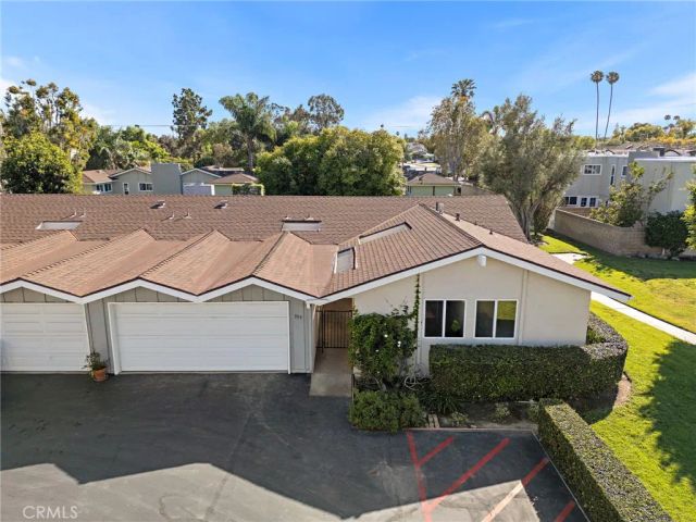 359 Ravello Lane, Costa Mesa, CA 92627