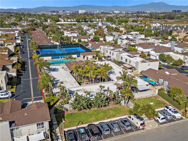 359 Ravello Lane, Costa Mesa, CA 92627