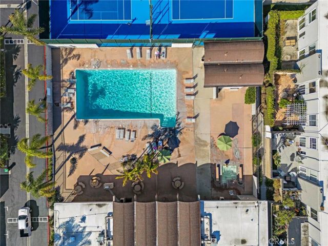 359 Ravello Lane, Costa Mesa, CA 92627