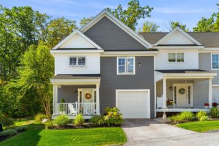 230 Knollwood Way, Manchester, NH 03102