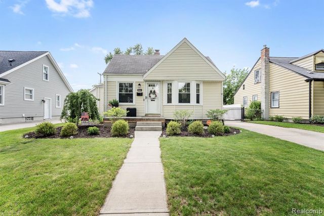 2841 Royal Avenue, Berkley, MI 48072