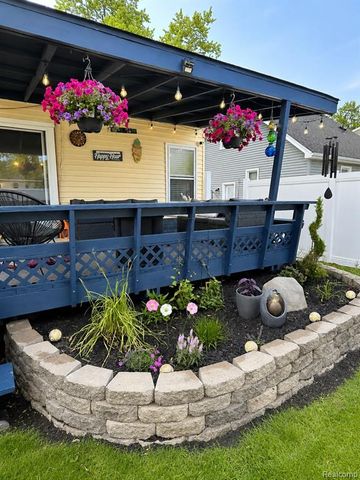 2841 Royal Avenue, Berkley, MI 48072