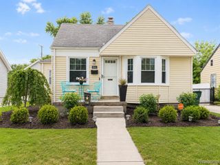 2841 Royal Avenue, Berkley, MI 48072