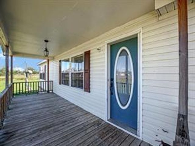 13515 County Road 184, Alvin, TX 77511