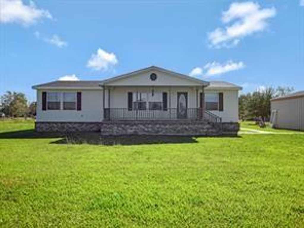 13515 County Road 184, Alvin, TX 77511