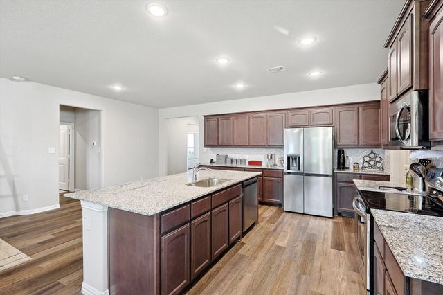 808 Feather Edge Drive, Springtown, TX 76082