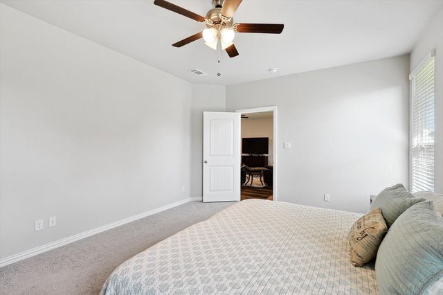 808 Feather Edge Drive, Springtown, TX 76082