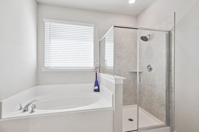 808 Feather Edge Drive, Springtown, TX 76082