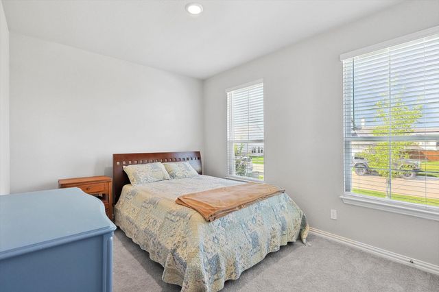 808 Feather Edge Drive, Springtown, TX 76082