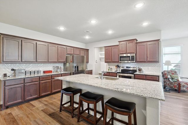 808 Feather Edge Drive, Springtown, TX 76082