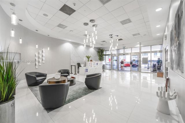 1200 Brickell Bay Dr 3614, Miami, FL 33131
