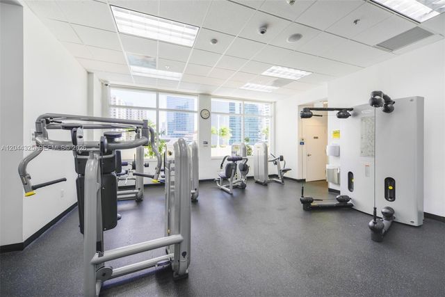 1200 Brickell Bay Dr 3614, Miami, FL 33131