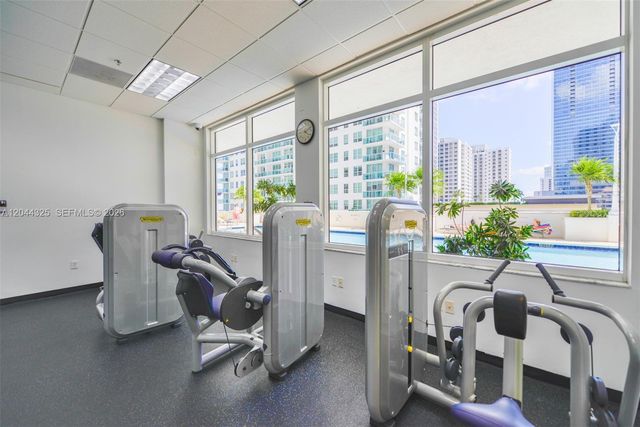 1200 Brickell Bay Dr 3614, Miami, FL 33131