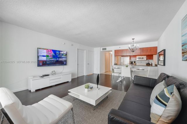 1200 Brickell Bay Dr 3614, Miami, FL 33131