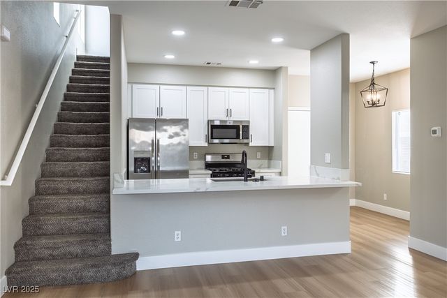 1424 Bow Creek Court, Las Vegas, NV 89128