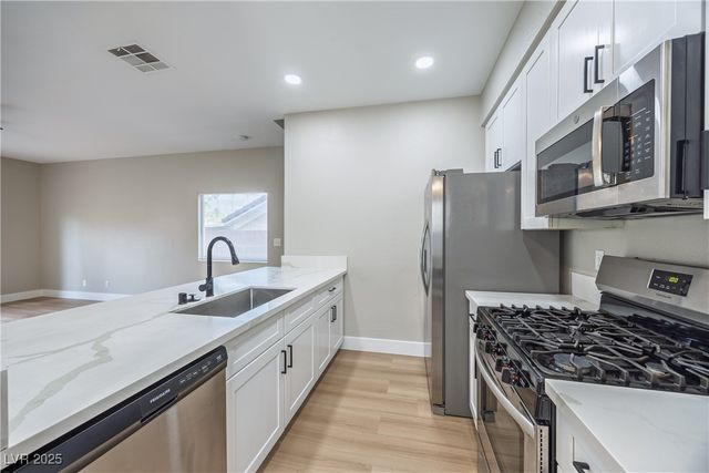 1424 Bow Creek Court, Las Vegas, NV 89128