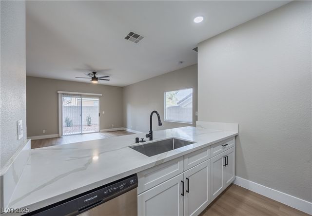 1424 Bow Creek Court, Las Vegas, NV 89128