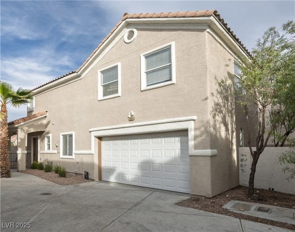1424 Bow Creek Court, Las Vegas, NV 89128
