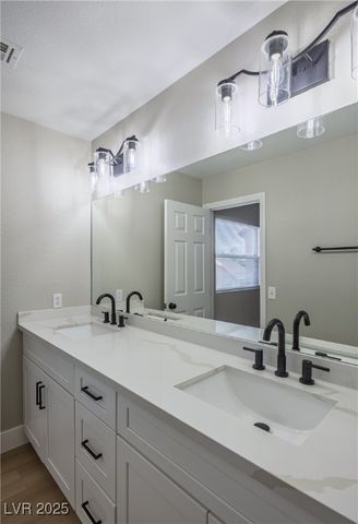 1424 Bow Creek Court, Las Vegas, NV 89128