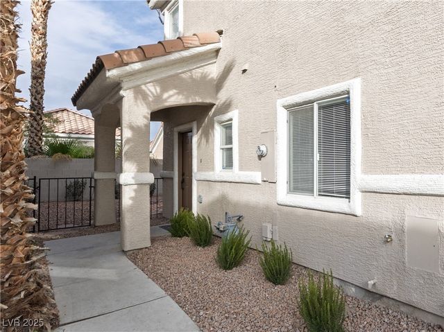 1424 Bow Creek Court, Las Vegas, NV 89128