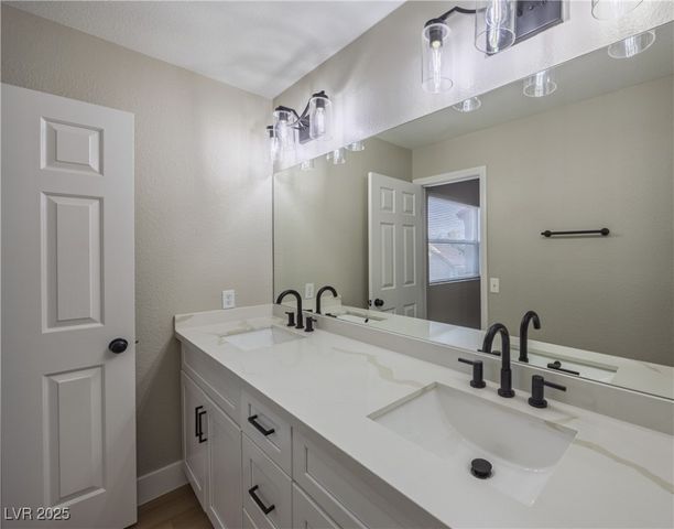 1424 Bow Creek Court, Las Vegas, NV 89128