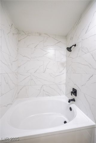 1424 Bow Creek Court, Las Vegas, NV 89128