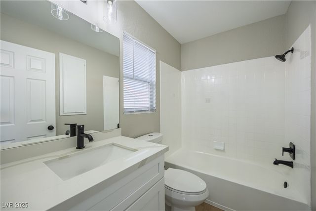 1424 Bow Creek Court, Las Vegas, NV 89128