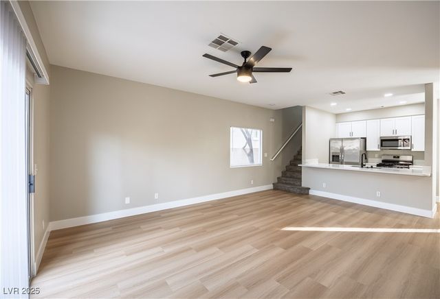 1424 Bow Creek Court, Las Vegas, NV 89128