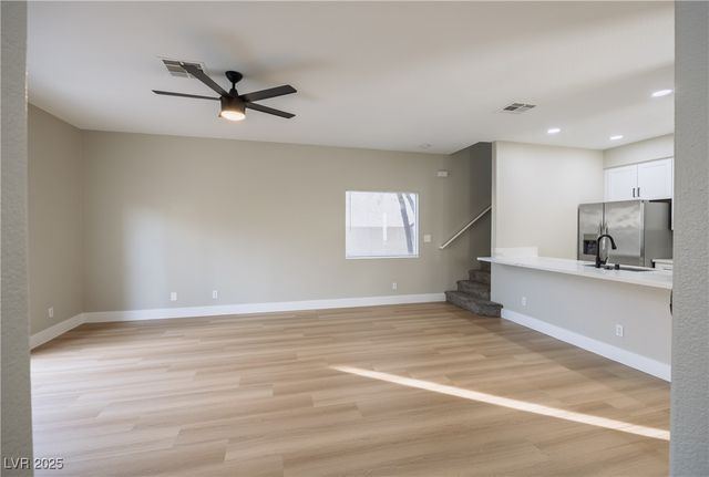 1424 Bow Creek Court, Las Vegas, NV 89128