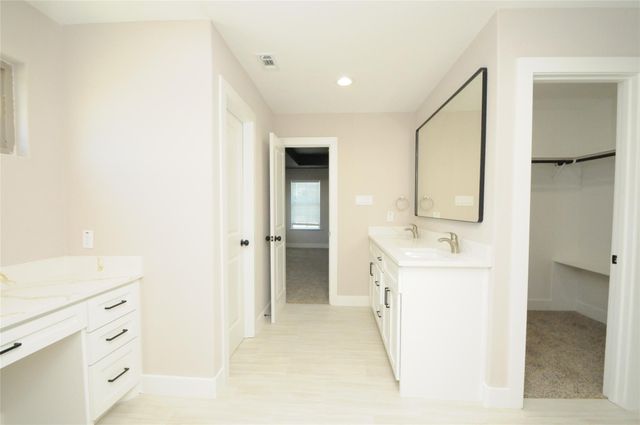 8203 Gladstone Street, Houston, TX 77051