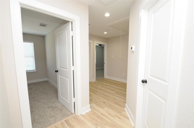 8203 Gladstone Street, Houston, TX 77051