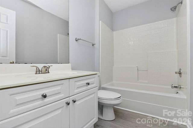 4298 Melrose Club Drive, Matthews, NC 28105