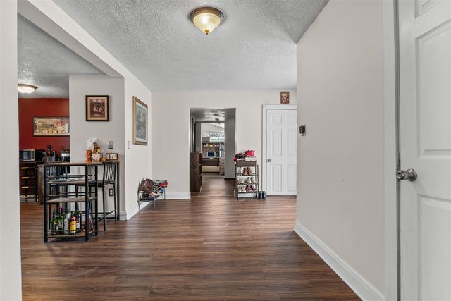 34 Oak Street, Hillsdale, MI 49242