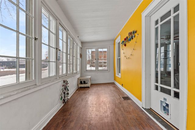 34 Oak Street, Hillsdale, MI 49242